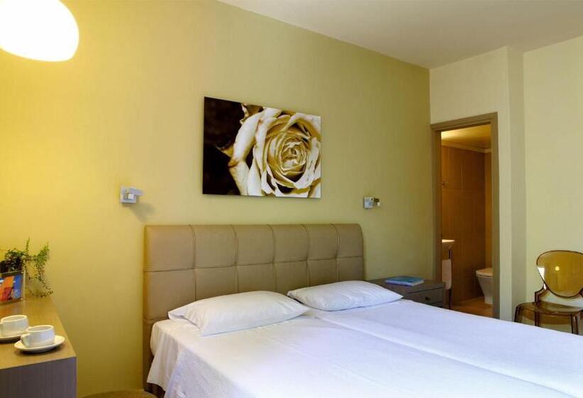 Номер Basic, Mouikis Hotel Kefalonia