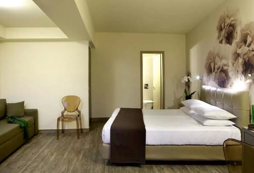 اتاق خانوادگی با چشم‌انداز جانبی دریا, Mouikis Hotel Kefalonia