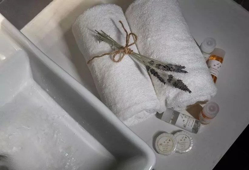 اتاق سوپریور, Rivari Santorini