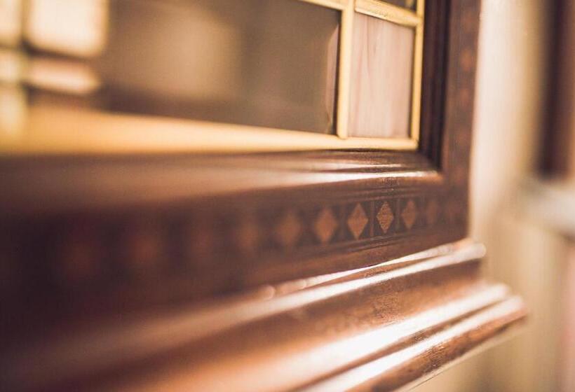 חדר סטנדרט יחיד, Robinson