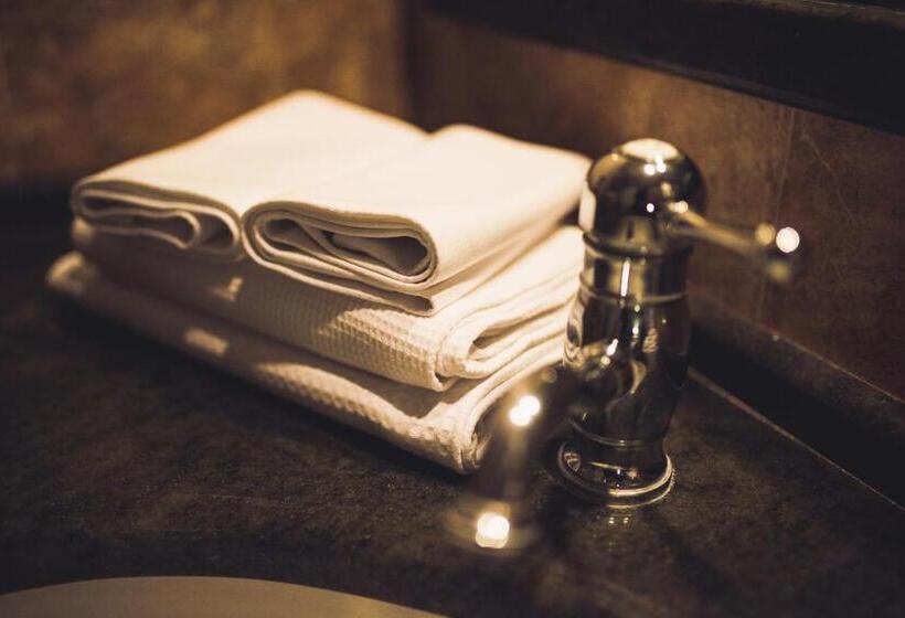 חדר דלוקס, Robinson