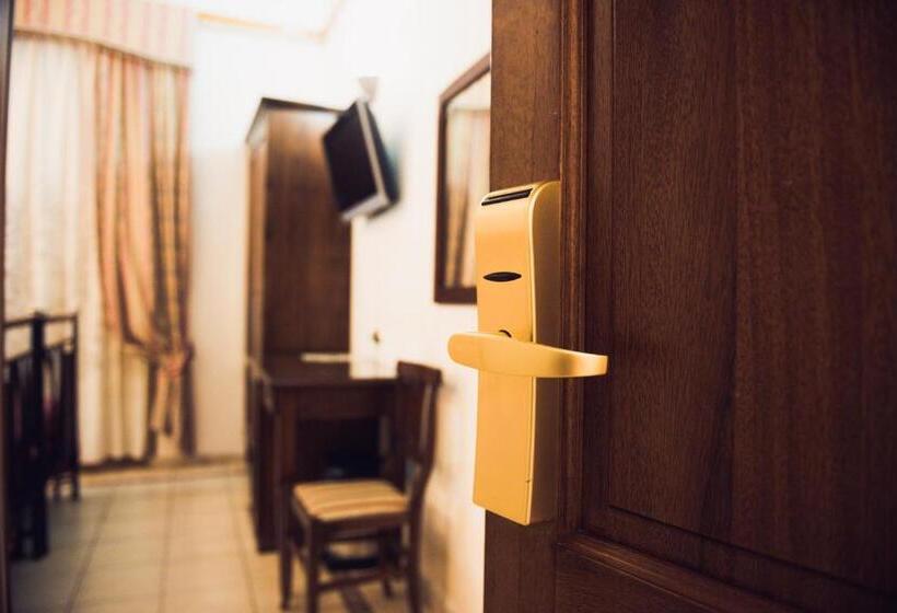 חדר סטנדרט, Robinson