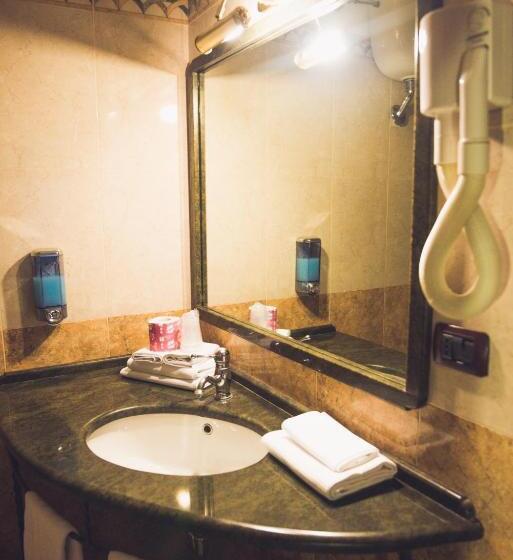 חדר דלוקס, Robinson