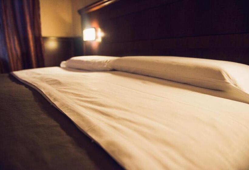 חדר דלוקס, Robinson