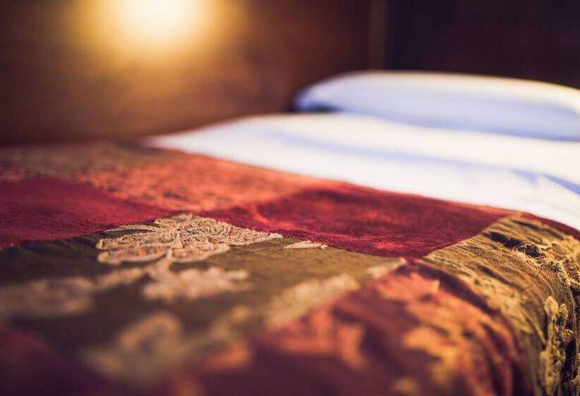 חדר סטנדרט יחיד, Robinson