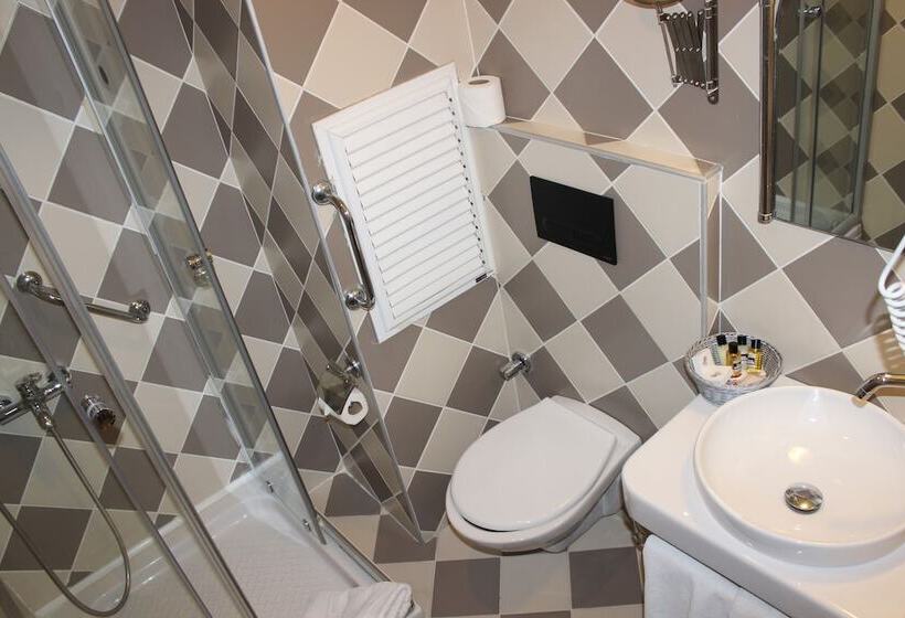 스탠다드 룸, Savk