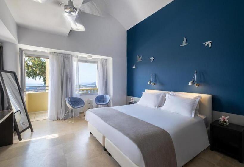 Standard Room with Views, The Majestic