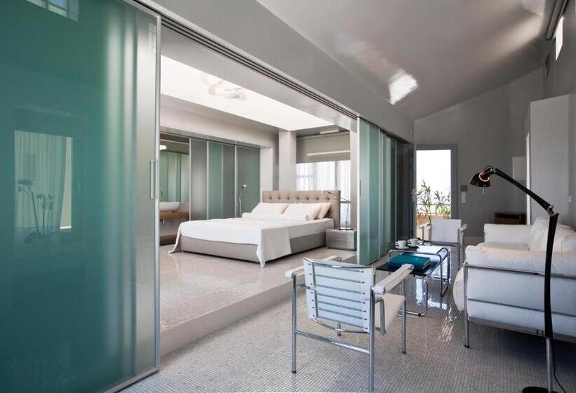 Master Suite with Views, The Majestic