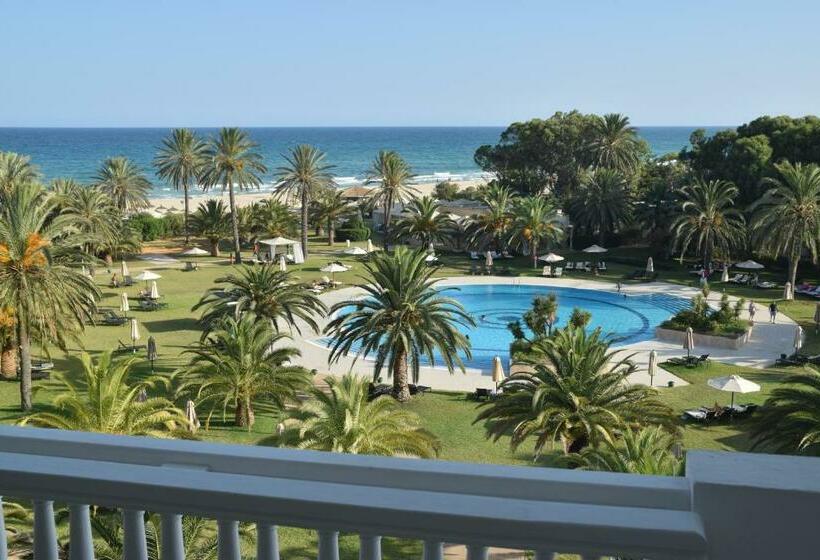 جناح جونيور مطلّ علي البحر, Oceana Hotel & Spa Focussed Adults