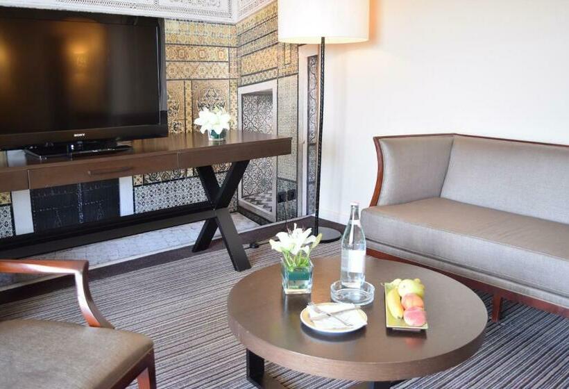 جناح جونيور مطلّ علي البحر, Oceana Hotel & Spa Focussed Adults