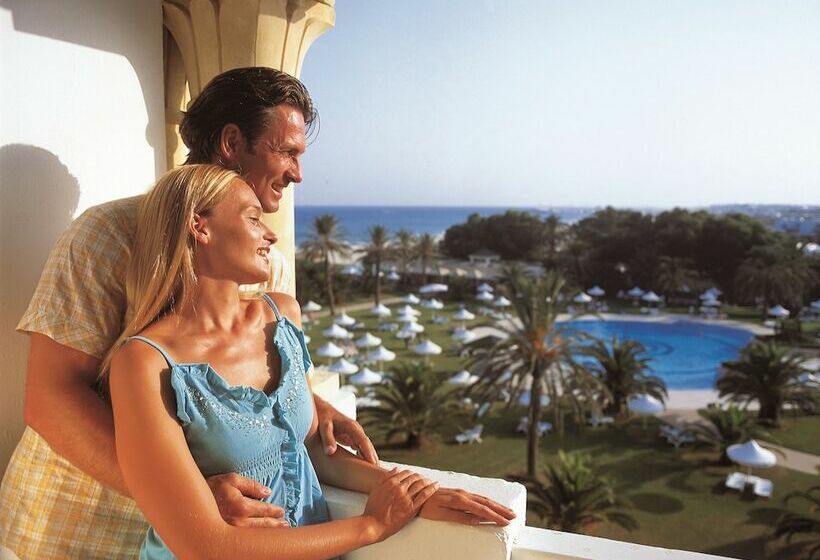 جناح جونيور مطلّ علي البحر, Oceana Hotel & Spa Focussed Adults