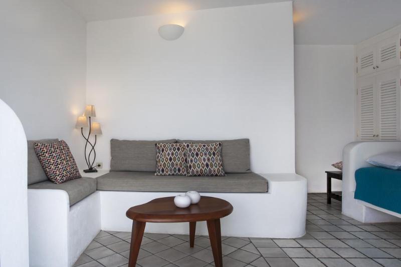 إستوديو سوبيريور, Remezzo Villas