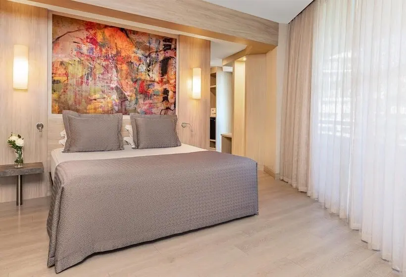 سوییت جونیور لوکس, Concorde De Luxe Resort