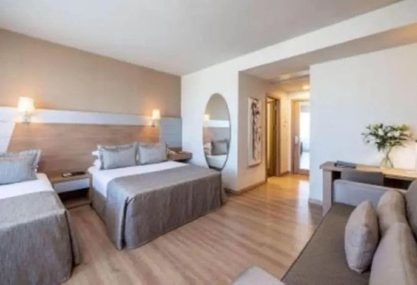 اتاق لوکس با چشم‌انداز شهر, Concorde De Luxe Resort