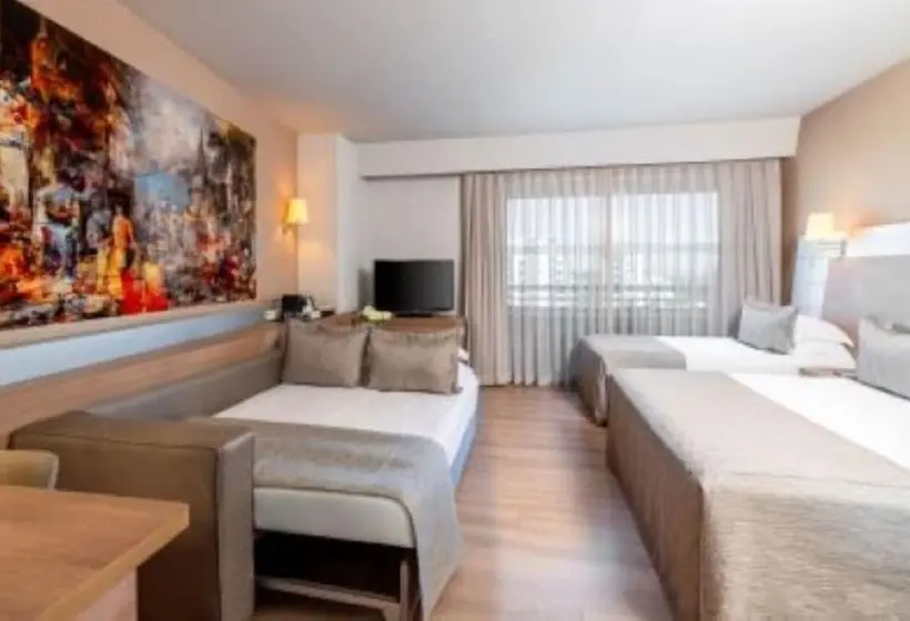 اتاق لوکس با چشم‌انداز شهر, Concorde De Luxe Resort