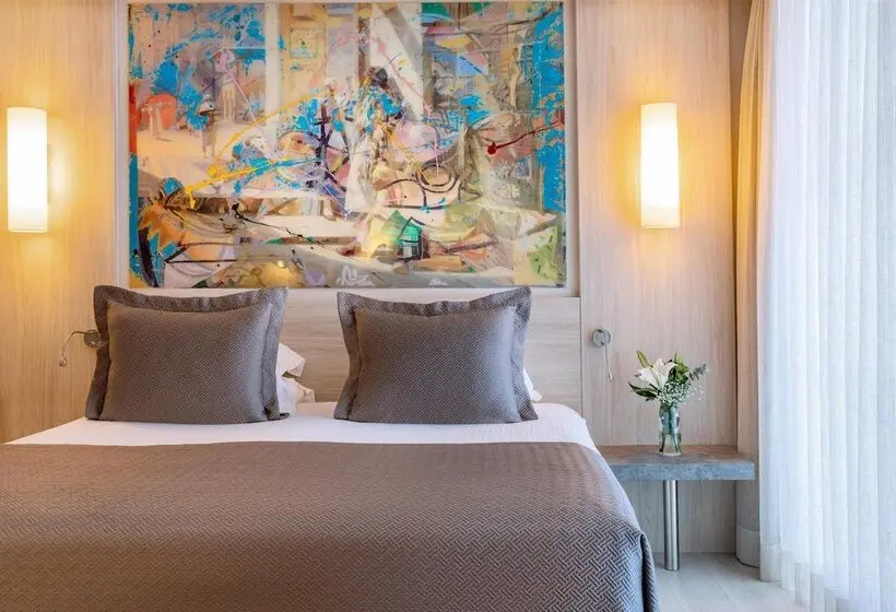 اتاق لوکس با چشم‌انداز شهر, Concorde De Luxe Resort