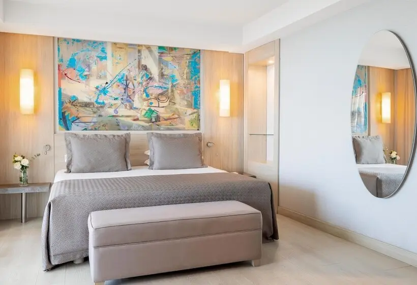 اتاق لوکس با چشم‌انداز شهر, Concorde De Luxe Resort