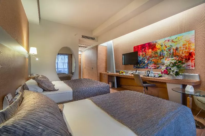 اتاق لوکس سه تخته, Concorde De Luxe Resort Lara Antalya Prive Ultra All Inclusive