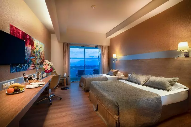 اتاق سه نفره دلوکس با چشم‌انداز دریا, Concorde De Luxe Resort Lara Antalya Prive Ultra All Inclusive