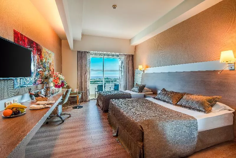 اتاق سه نفره دلوکس با چشم‌انداز دریا, Concorde De Luxe Resort Lara Antalya Prive Ultra All Inclusive