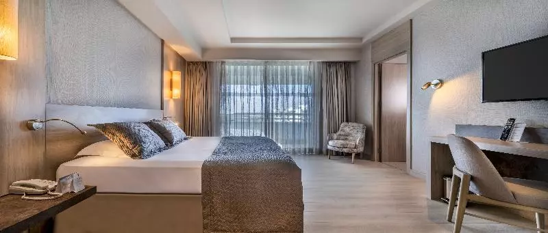 سوییت جونیور لوکس, Concorde De Luxe Resort