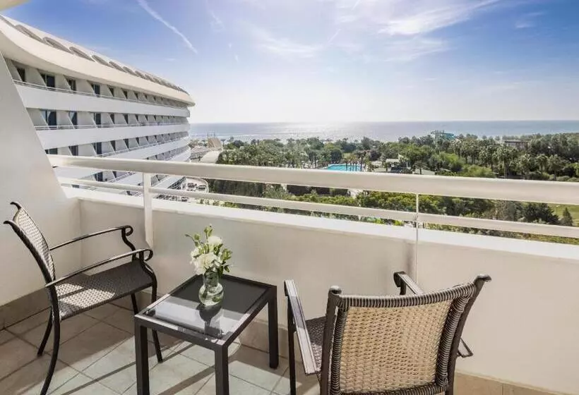 اتاق سه نفره دلوکس با چشم‌انداز دریا, Concorde De Luxe Resort Lara Antalya Prive Ultra All Inclusive