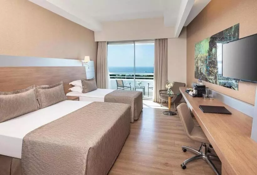 اتاق سه نفره دلوکس با چشم‌انداز دریا, Concorde De Luxe Resort Lara Antalya Prive Ultra All Inclusive