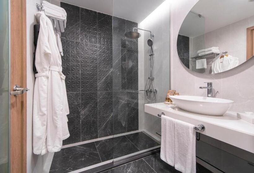 اتاق لوکس سه تخته, Concorde De Luxe Resort Prive Ultra All Inclusive