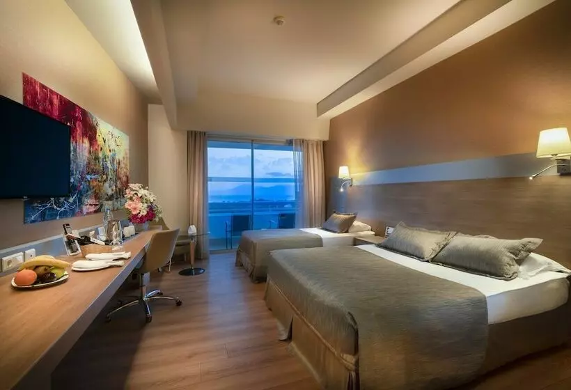 اتاق لوکس با چشم‌انداز دریا, Concorde De Luxe Resort Lara Antalya Prive Ultra All Inclusive