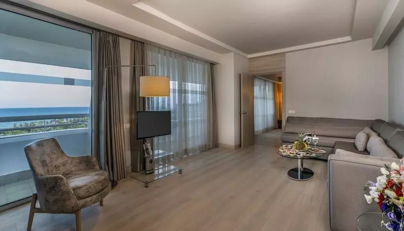 سوییت خانوادگی, Concorde De Luxe Resort Lara Antalya Prive Ultra All Inclusive