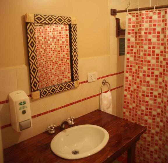 غرفة قياسية ثلاثية, Beer Hotel Iguazú