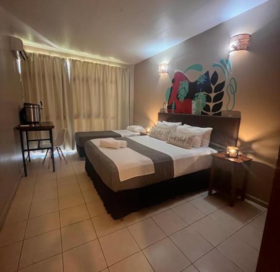 غرفة قياسية ثلاثية, Beer Hotel Iguazú