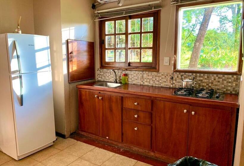 بنجلو قياسى مطلّ علي الحديقة, Beer Hotel Iguazú