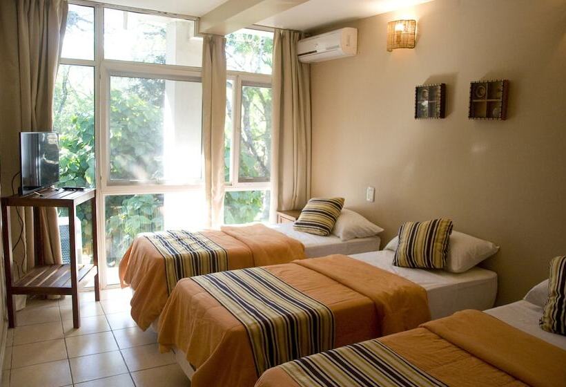 Номер Стандарт Трехместный, Beer Hotel Iguazú