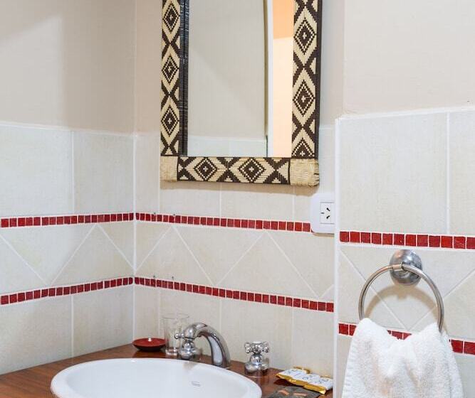 غرفة قياسية ثلاثية, Beer Hotel Iguazú