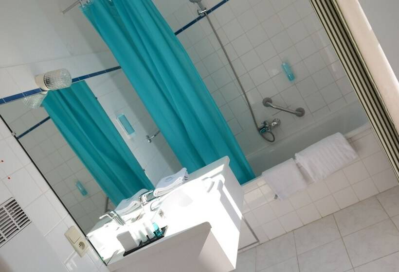 Номер Стандарт, Cathedrale