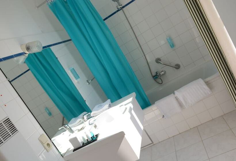 Номер Стандарт, Cathedrale