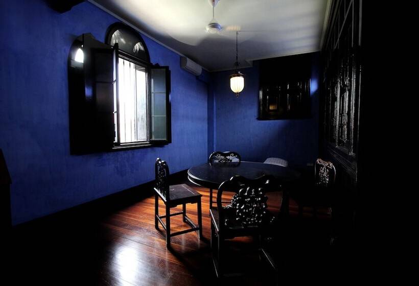 标准三人间, Cheong Fatt Tze The Blue Mansion