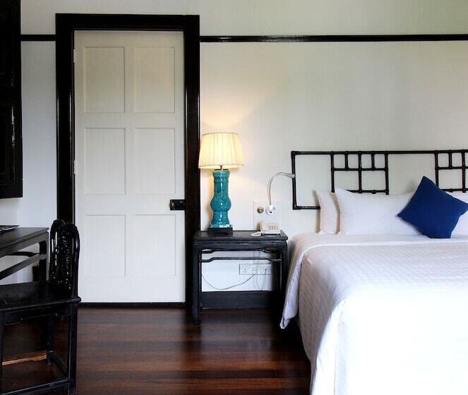 标准三人间, Cheong Fatt Tze The Blue Mansion