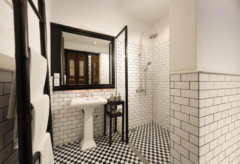 标准间, Cheong Fatt Tze The Blue Mansion