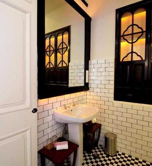 标准间, Cheong Fatt Tze The Blue Mansion