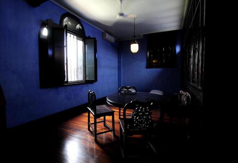 标准三人间, Cheong Fatt Tze The Blue Mansion