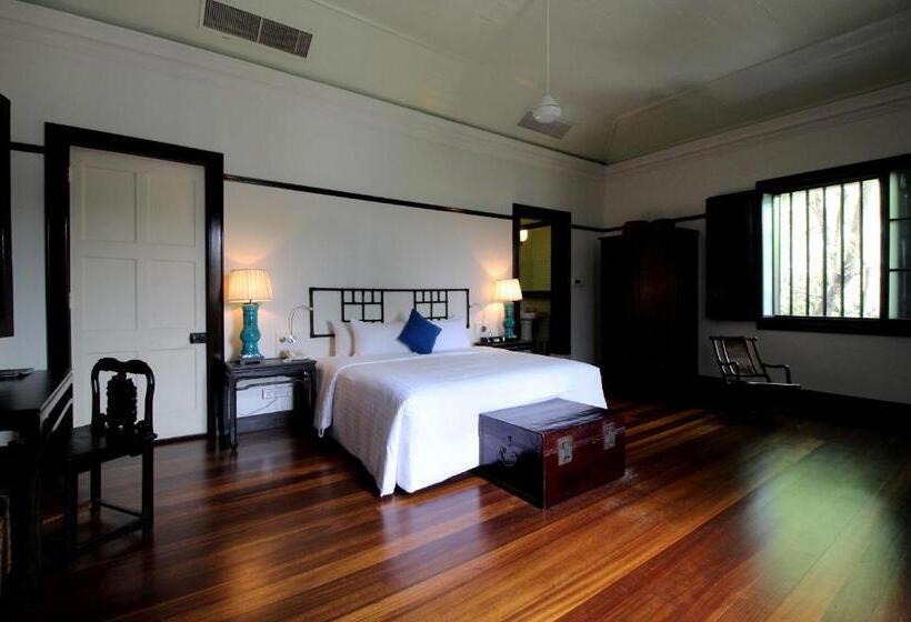 标准三人间, Cheong Fatt Tze The Blue Mansion