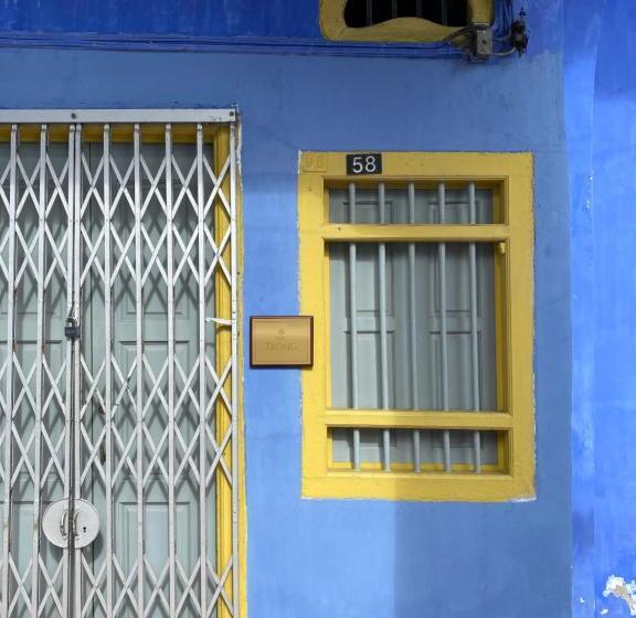 带露台两卧住房, Cheong Fatt Tze The Blue Mansion