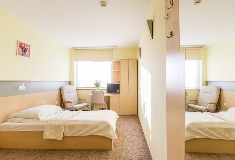 اتاق استاندارد یک نفره, Lechicka