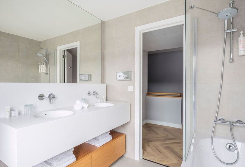 Appartement met 2 Slaapkamers en Balkon, Marriott Executive Apartments Brussels