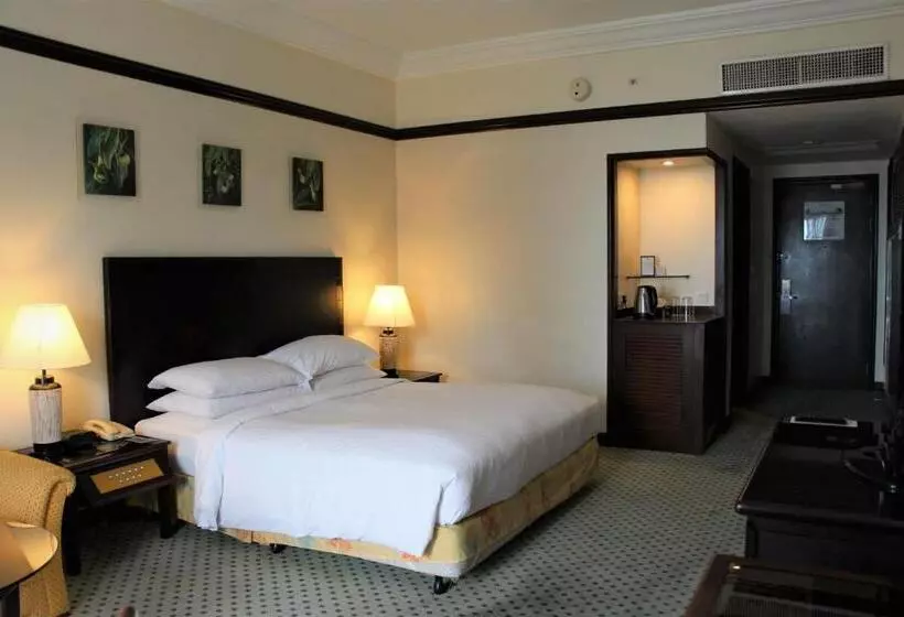 キングサイズベッドのデラックスルーム, Miri Marriott Resort & Spa