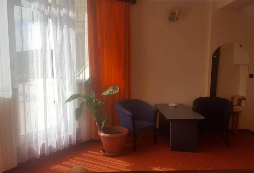 스위트, President