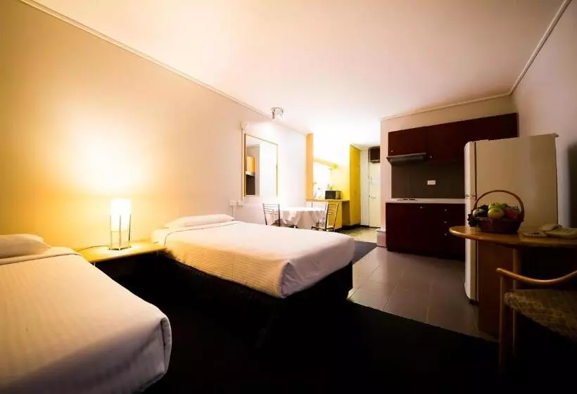 Perhehuoneisto, Sandown Regency Hotel & Apartments