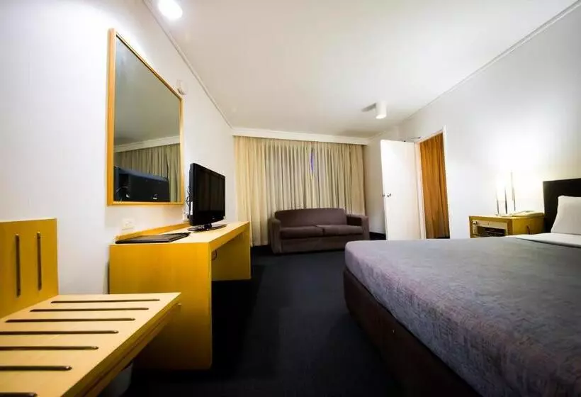 Perhehuoneisto, Sandown Regency Hotel & Apartments